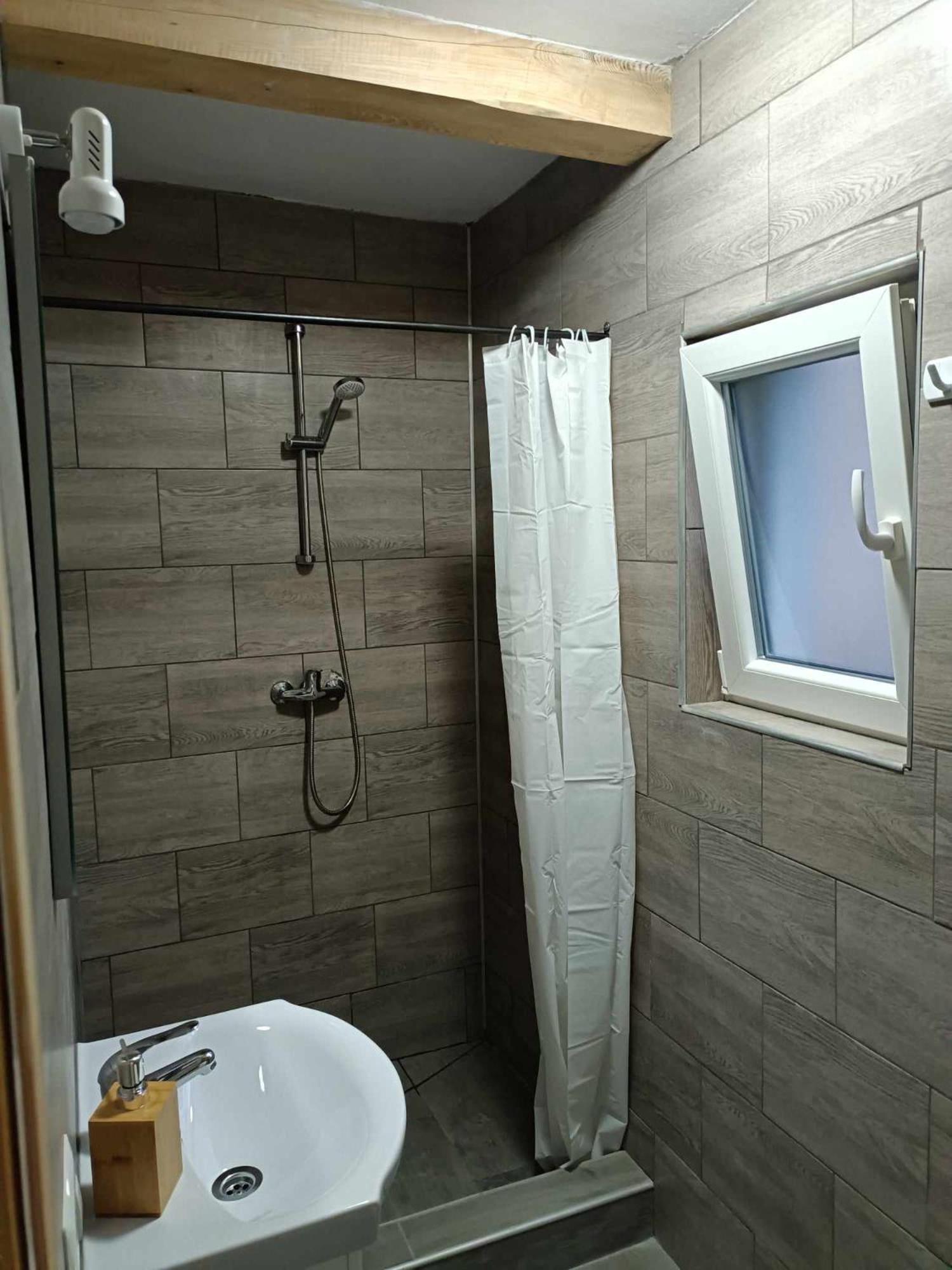 Casa Valentina Hotel Vişeu de Sus Eksteriør billede